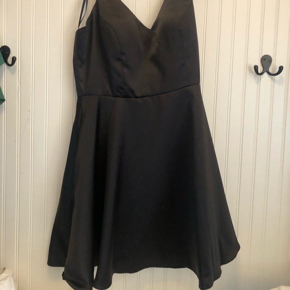 Black cocktail dress - Picture 1 of 4